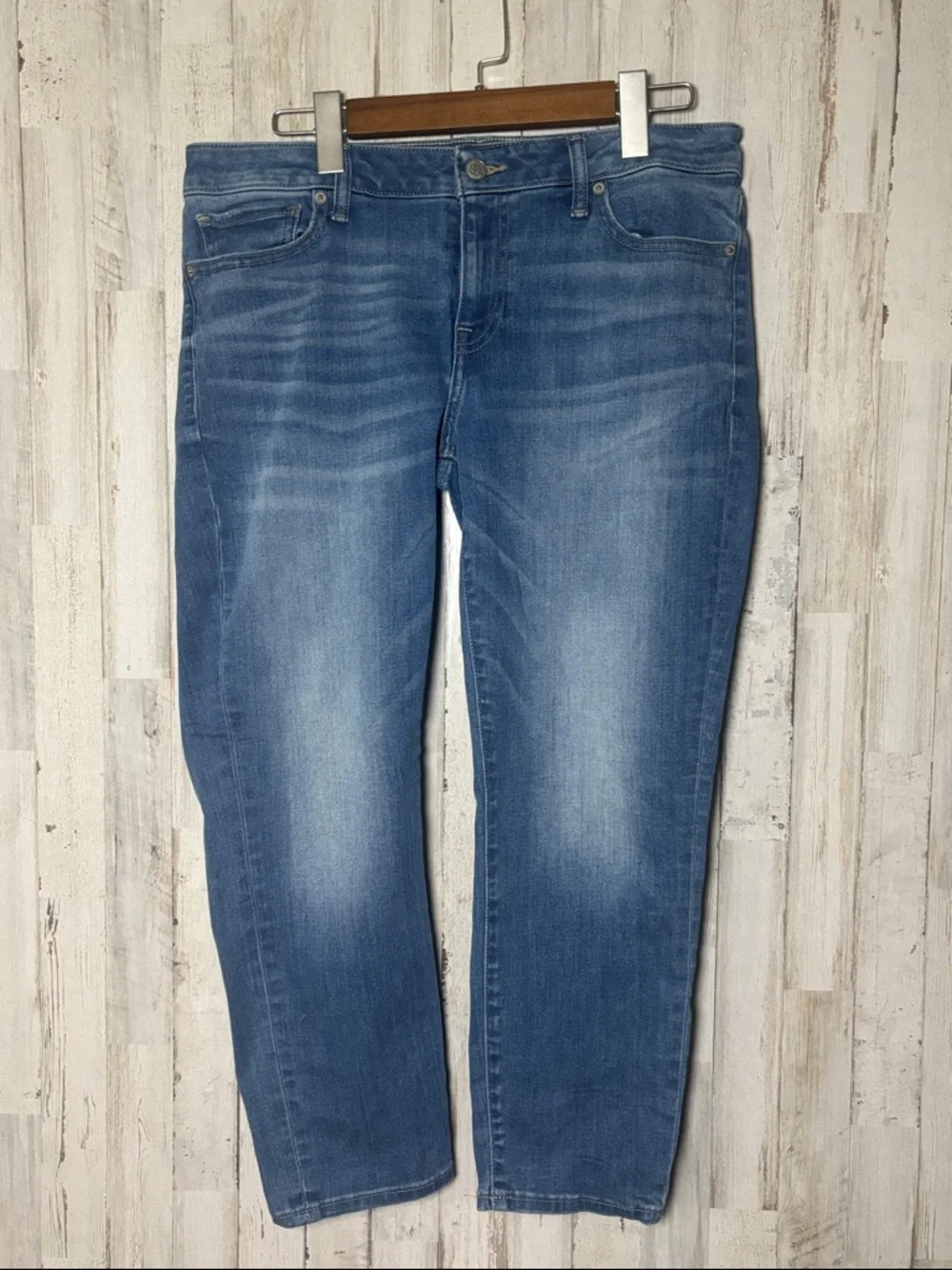 Lucky Brand Light Blue Denim Jeans with Leather Patch